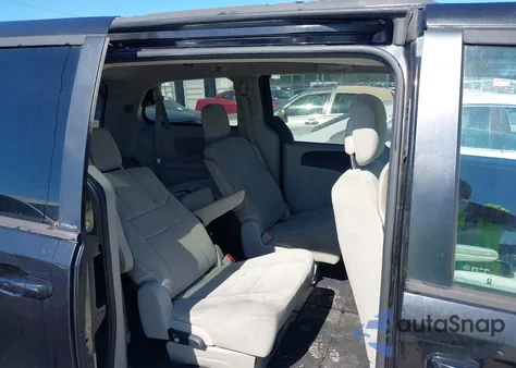 2013 Dodge Grand Caravan Sxt z USA, uszkodzony, nr VIN 2C4RDGCG5DR659412